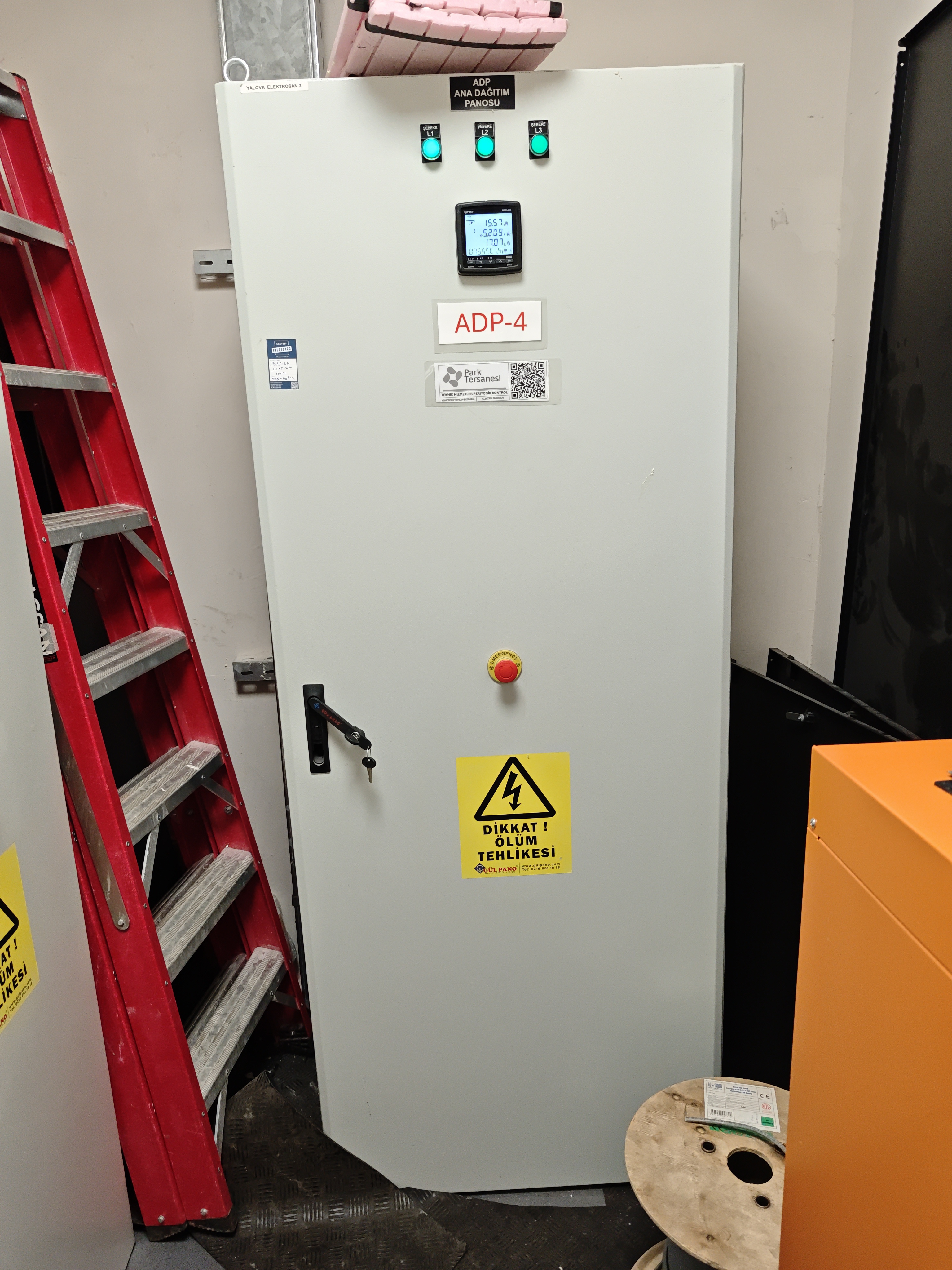 İDARİ BİNA ANA DAĞITIM ELEKTRİK PANOLARI ADP-04